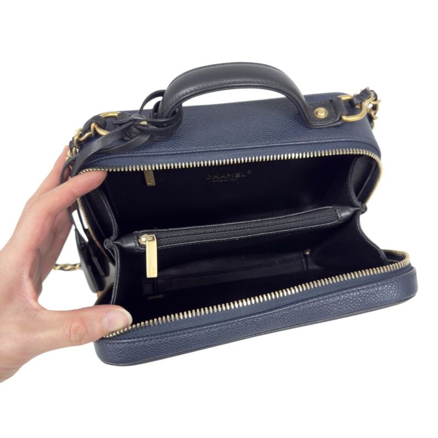 CHANEL Vanity 荔枝皮 化妝盒子 肩背包-17