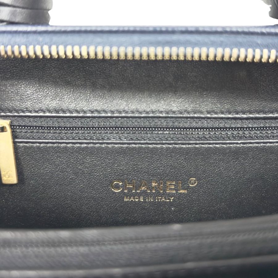 CHANEL Vanity 荔枝皮 化妝盒子 肩背包-20
