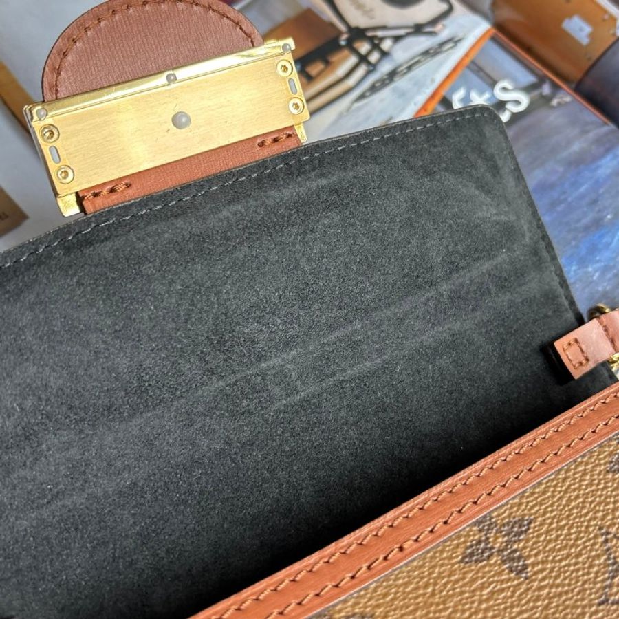 ::LOUIS VUITTON:: LV M68746 Dauphine 達芙鏈條包 鏈包 WOC-5