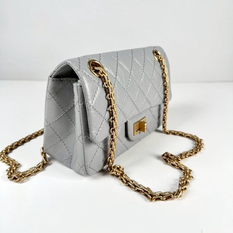CHANEL 2.55 Mini 20 淺灰 復古小牛皮 霧金鍊 斜挎 單肩 迷你 口蓋包-2