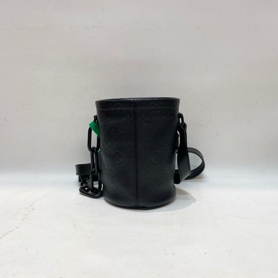 LV路易威登virgil联名全黑老花压纹nano chalk抽绳水桶包16.5*11.5*11.5-1