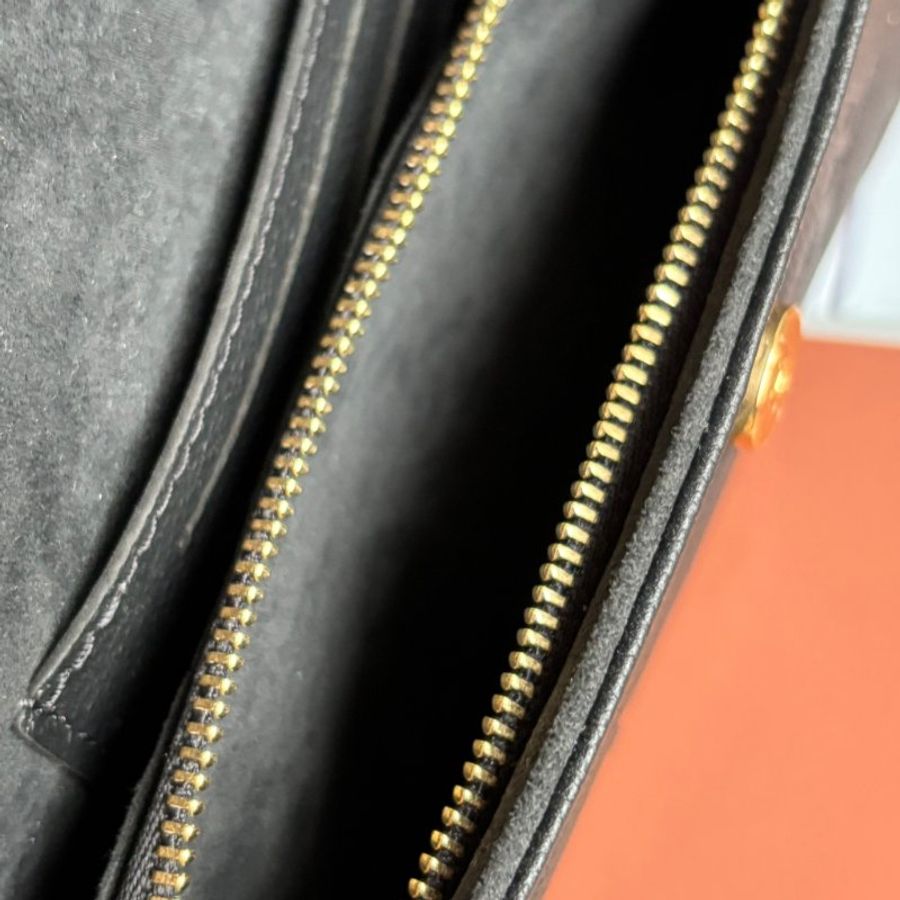 ::LOIUS VUITTON:: LV M82154 Ivy黑色壓紋牛皮掀蓋磁吸釦斜背包 WOC 腋下包-42