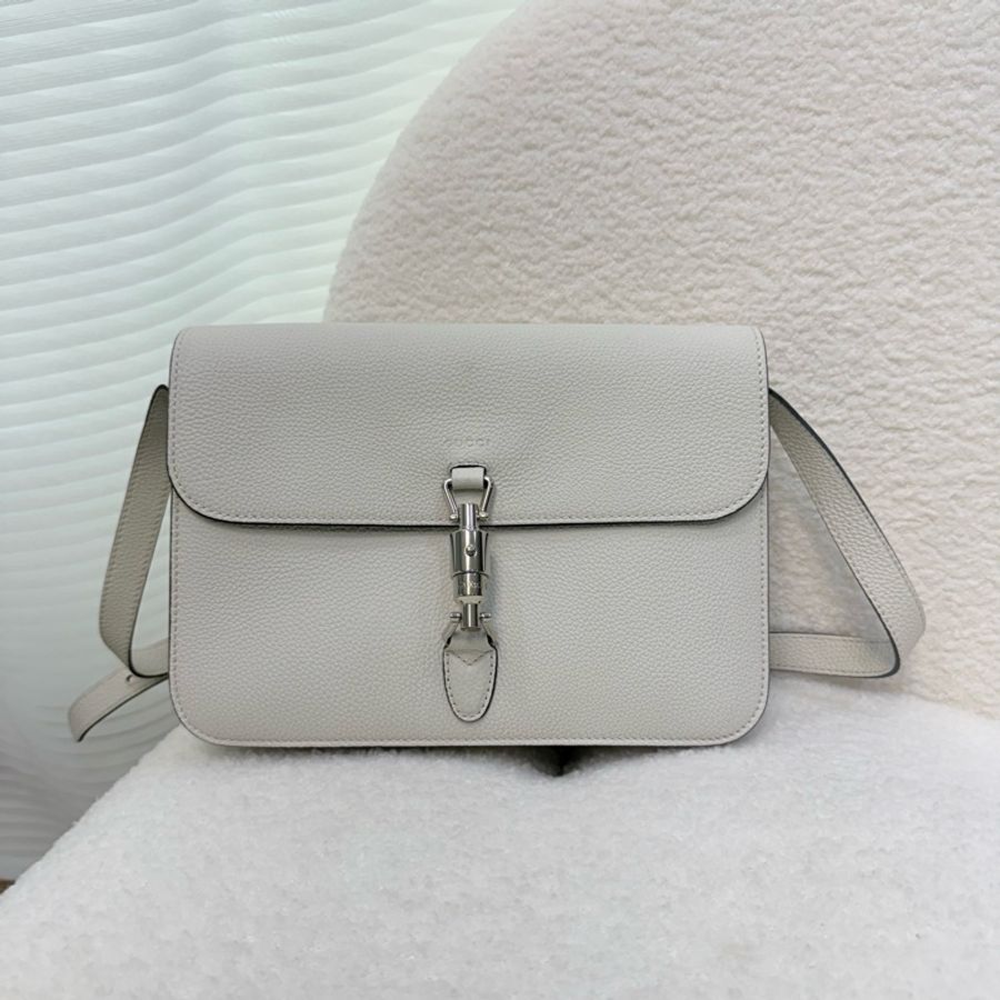 Gucci 牛皮白色插釦下蓋側背包-9