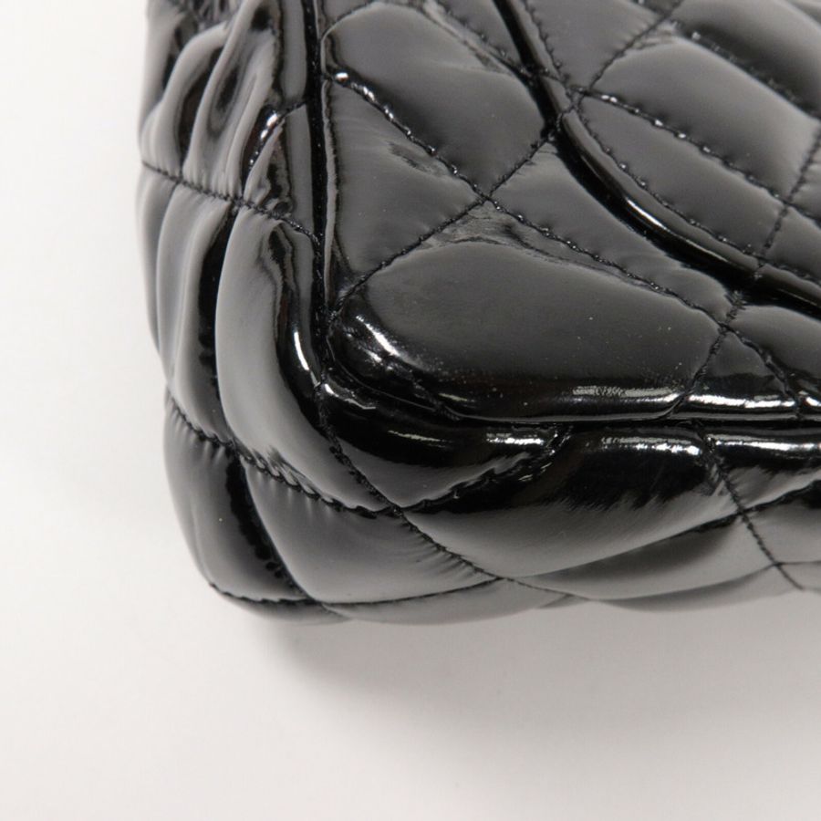 CHANEL 漆皮皮革Mini Classic 20鏈帶肩背袋-13