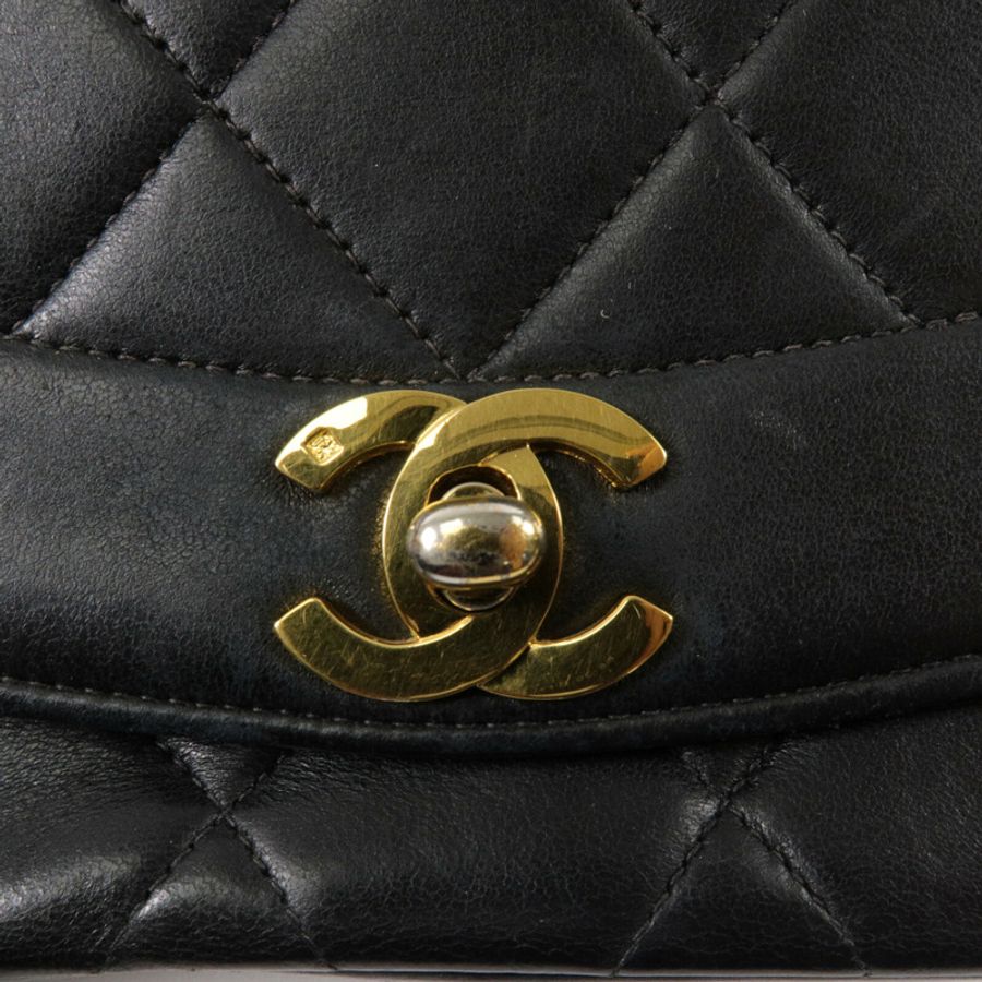 CHANEL 羊皮皮革Vintage Diana鏈帶肩背袋-6