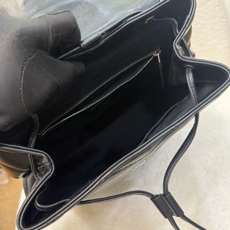YSL 黑金牛皮山型紋LouLou 後背包-17
