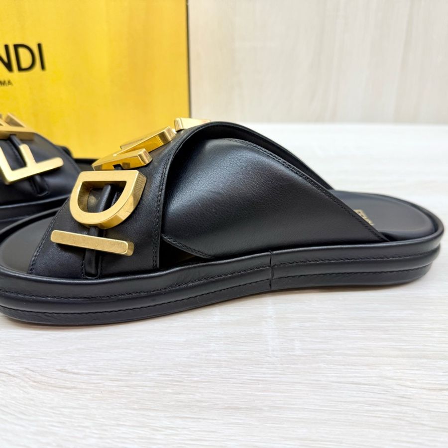 FENDI黑金牛皮36碼拖鞋-6