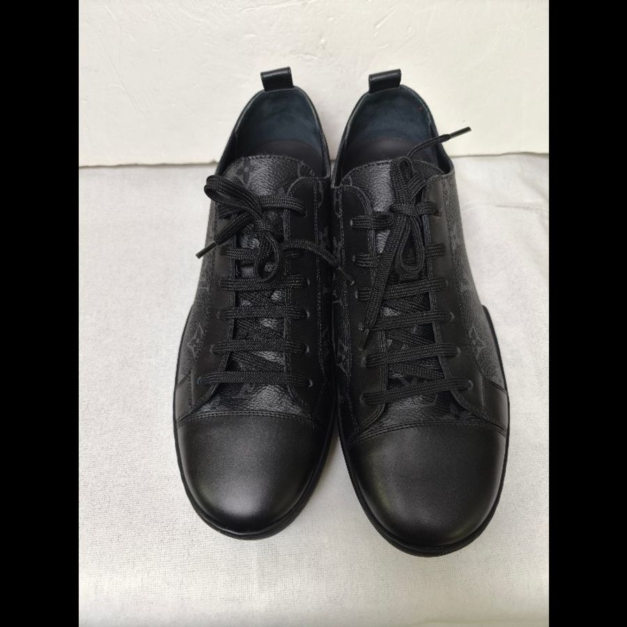 【8成新】㊣✨Louis Vuitton✨**尺寸：7 1/2**路易威登 LV 黑武士 老花 黑色 皮革 休閒鞋 板鞋/二手鞋/二手精品/保證正品🌳二手樹屋🌳-3