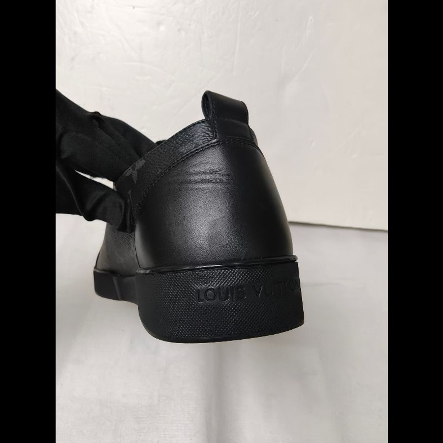 【8成新】㊣✨Louis Vuitton✨**尺寸：7 1/2**路易威登 LV 黑武士 老花 黑色 皮革 休閒鞋 板鞋/二手鞋/二手精品/保證正品🌳二手樹屋🌳-12