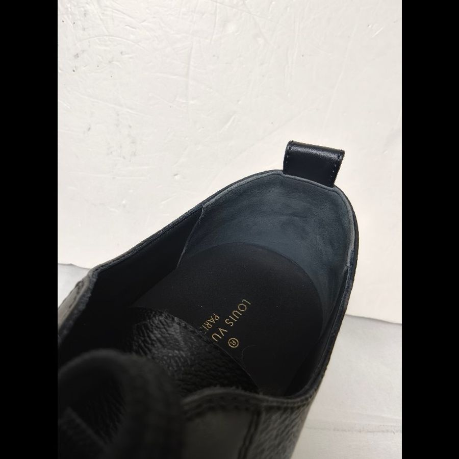 【8成新】㊣✨Louis Vuitton✨**尺寸：7 1/2**路易威登 LV 黑武士 老花 黑色 皮革 休閒鞋 板鞋/二手鞋/二手精品/保證正品🌳二手樹屋🌳-16