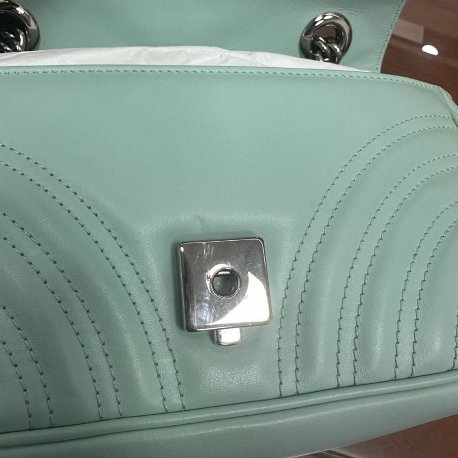 Gucci GG Marmont 小號-5