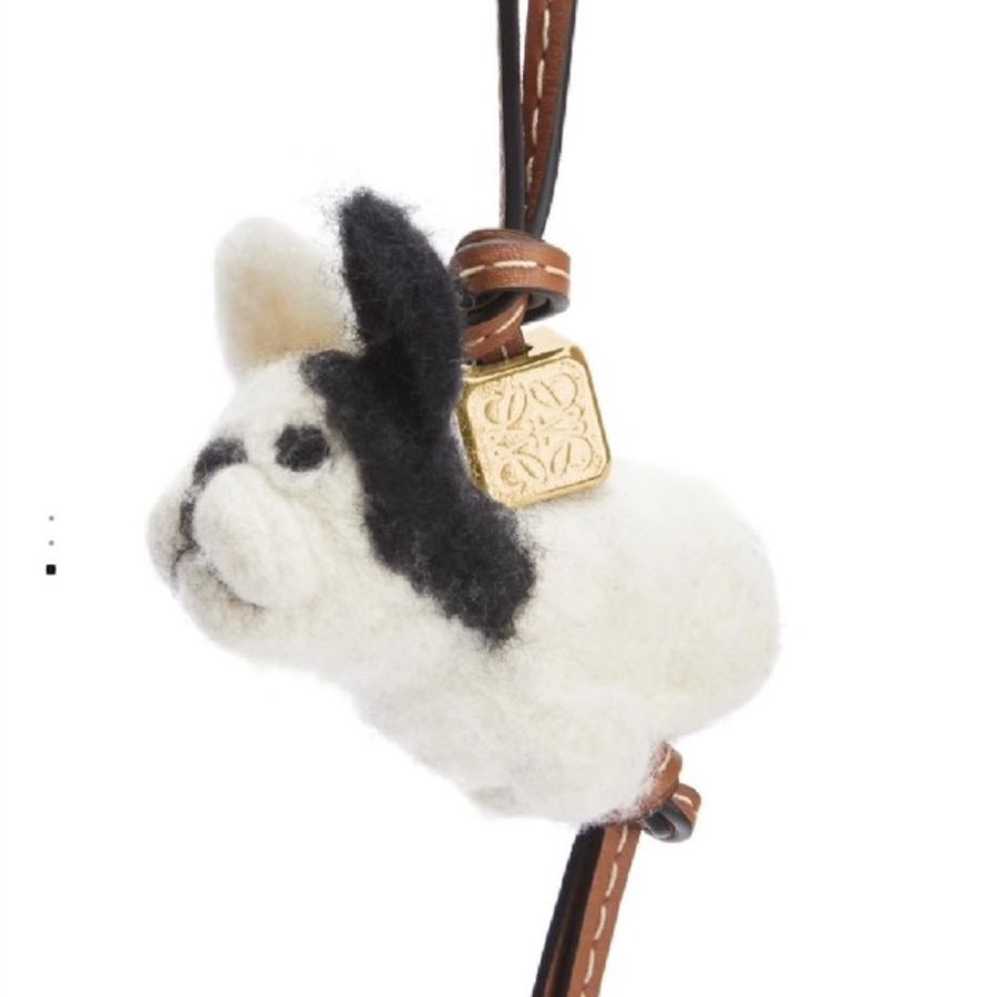 全新全配🐰#Loewe #羊毛氈掛件-0
