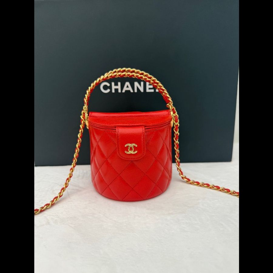 香奈兒/Chanel 手提小水桶 羊皮,金屬配件 尺寸11×13×12 專櫃定價30900-0