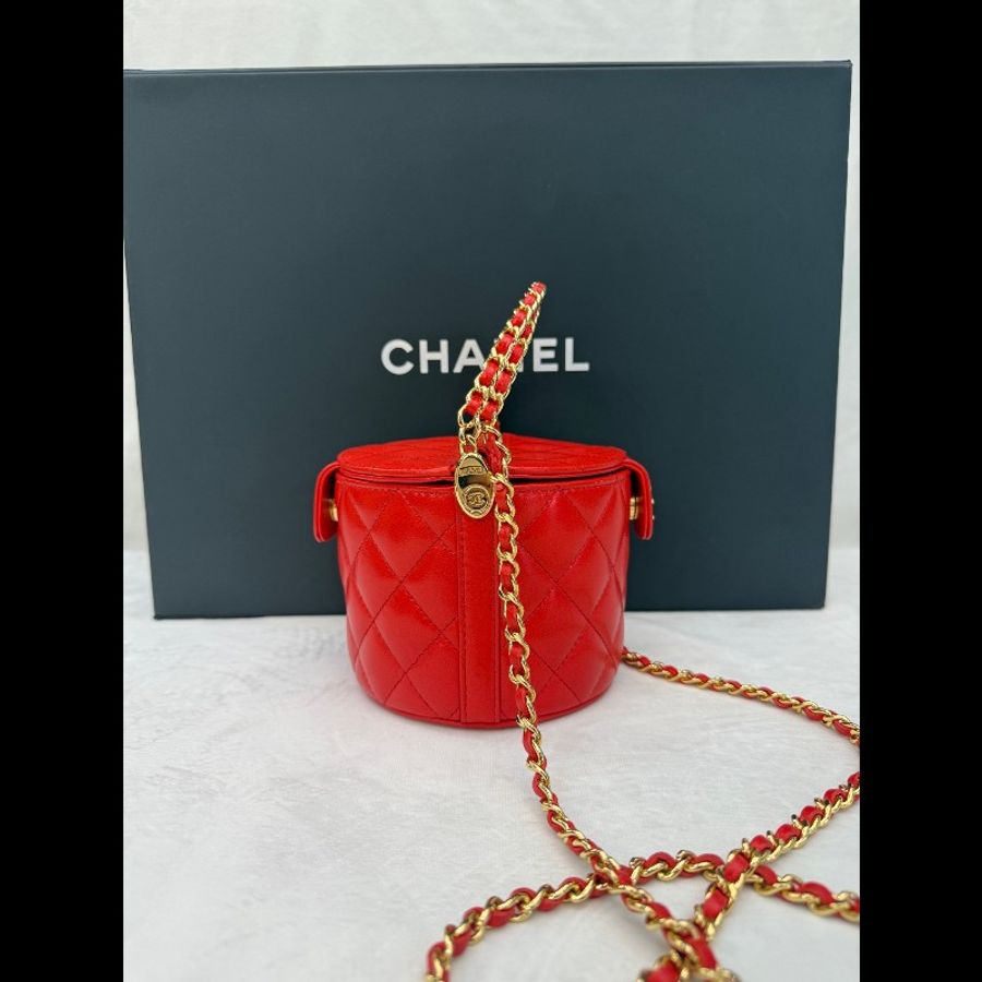 香奈兒/Chanel 手提小水桶 羊皮,金屬配件 尺寸11×13×12 專櫃定價30900-3
