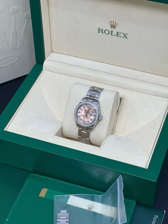 98新勞力士/Rolex 女裝日誌型 26 粉色金晶石鑽刻原鑲鑽圈-3