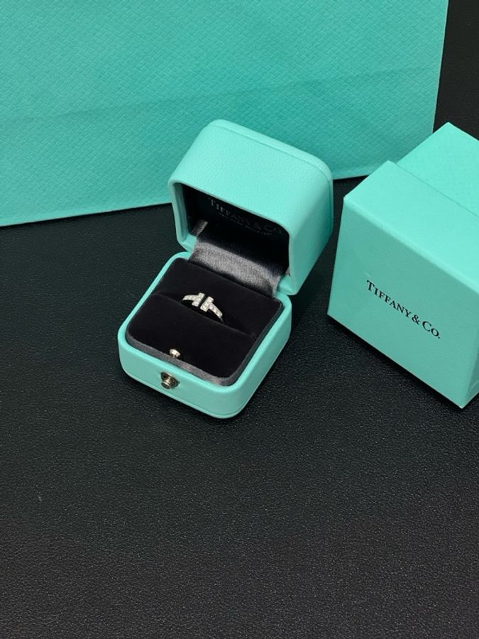 98新Tiffany & Co. 蒂芙尼18K白金雙T滿鑽戒指 經典-2