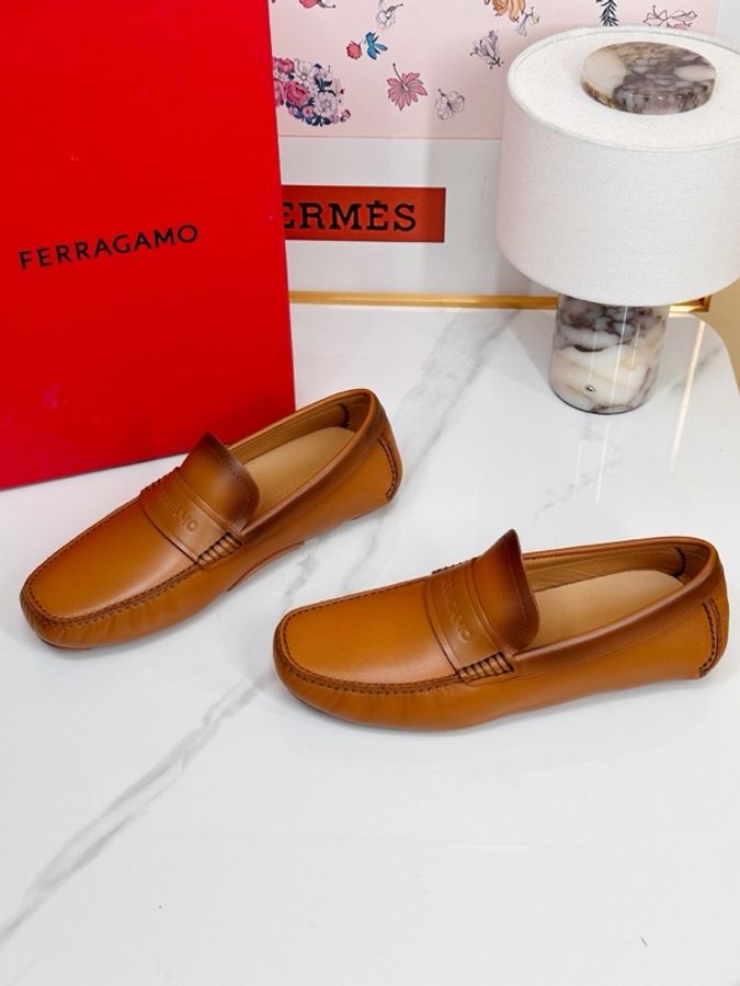Ferragamo菲拉格慕棕色休閒樂福鞋皮鞋 41碼(有其它碼)-1