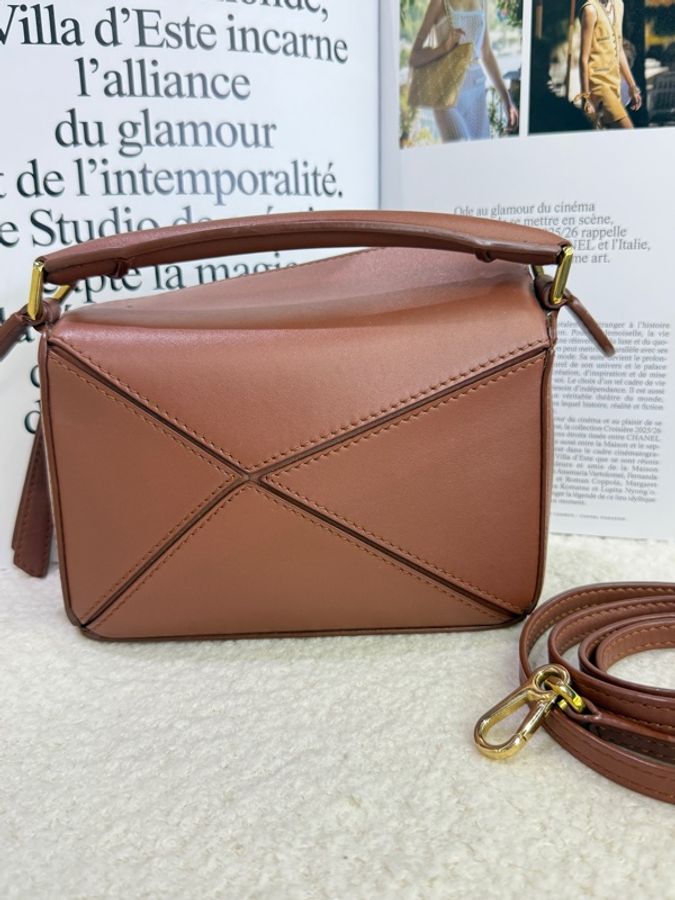 LOEWE 羅意威 mini Puzzle 特別版 卡西法火焰包 哈爾的移動城堡聯名款焦糖色牛皮-1