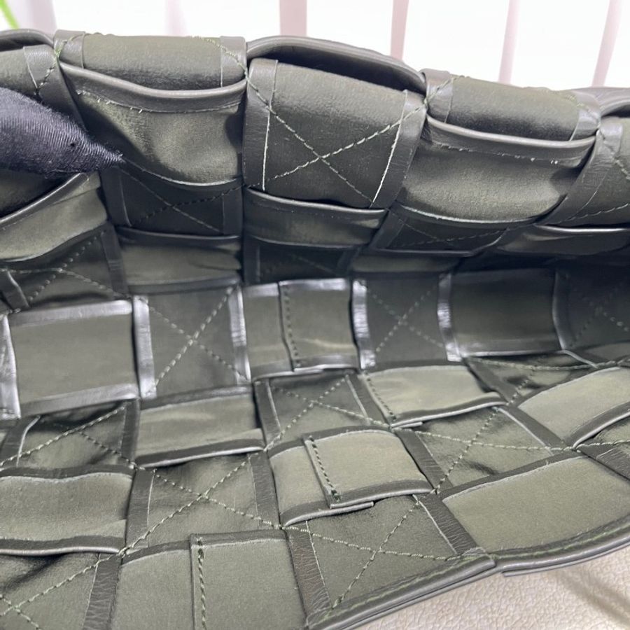 Bottega Veneta CASSETTE彈力手袋 編織牛皮郵差包-5
