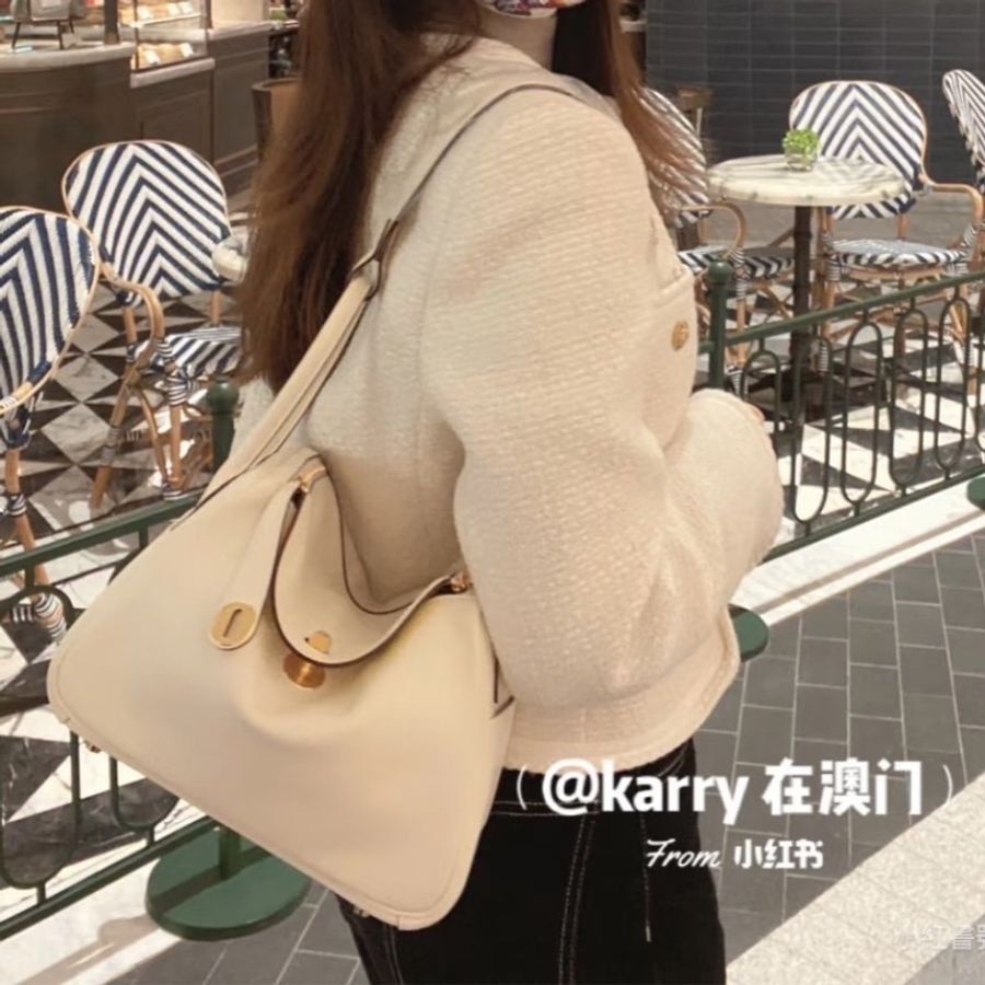 全新全配🤍🌻#愛馬仕 #lindy26 #奶油白內拼黃 #U刻 #2022台灣購證-1