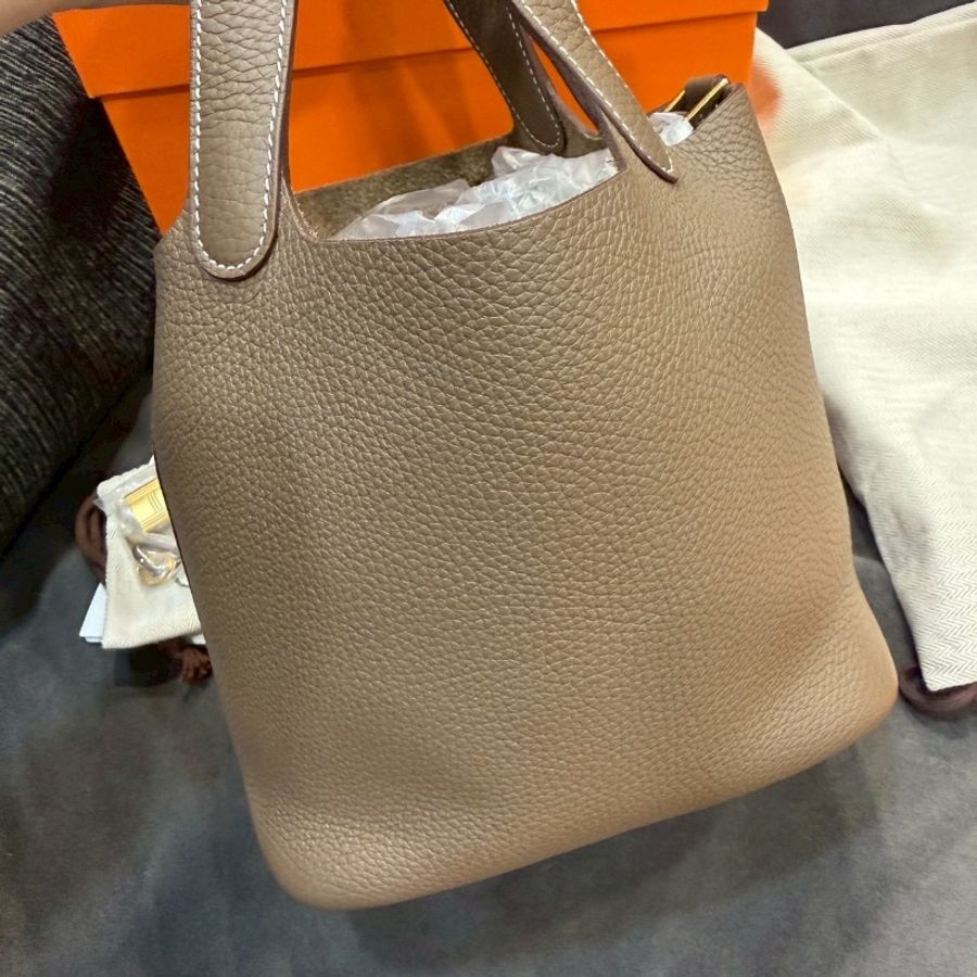 全新全配🧡#愛馬仕 #大象灰 #金扣菜籃子18 #U刻-6