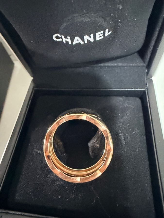 #全配 chanel cococrush biege 寬版米金色 54號 戒指 18k 菱格紋圖騰,小型款,18K BEIGE米色金 玫瑰金-17