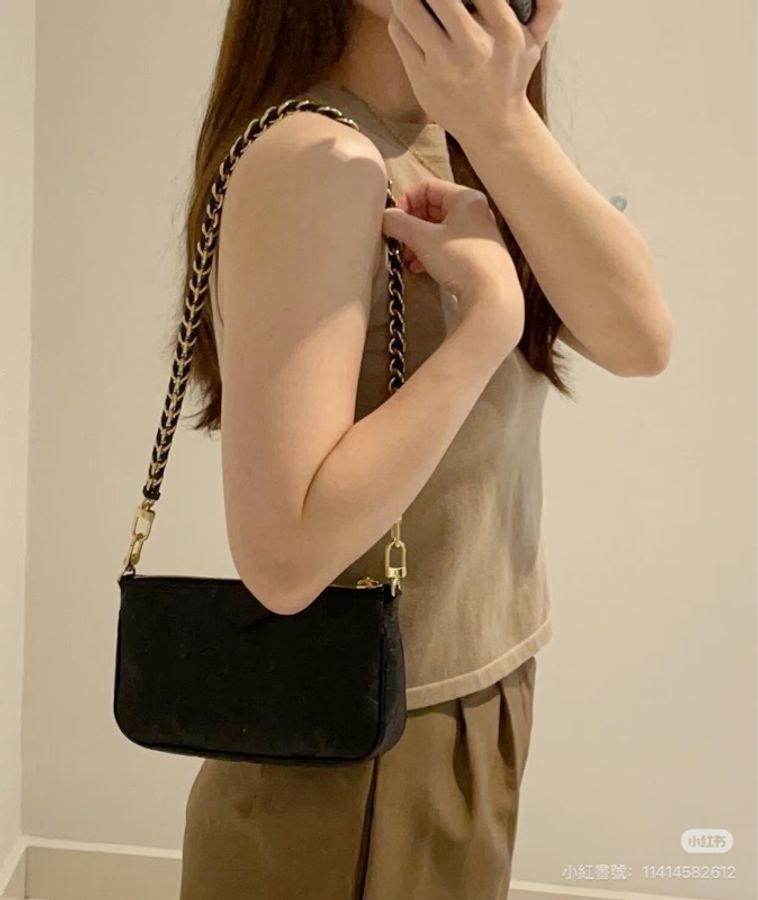 LOUIS VUITTON 路易威登 Multi Pochette Accessoires 黑色壓紋四合一斜背包 M80399-4