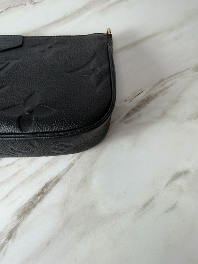 LOUIS VUITTON 路易威登 Multi Pochette Accessoires 黑色壓紋四合一斜背包 M80399-9