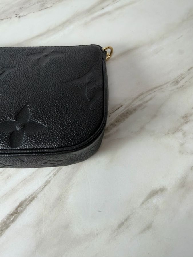 LOUIS VUITTON 路易威登 Multi Pochette Accessoires 黑色壓紋四合一斜背包 M80399-10