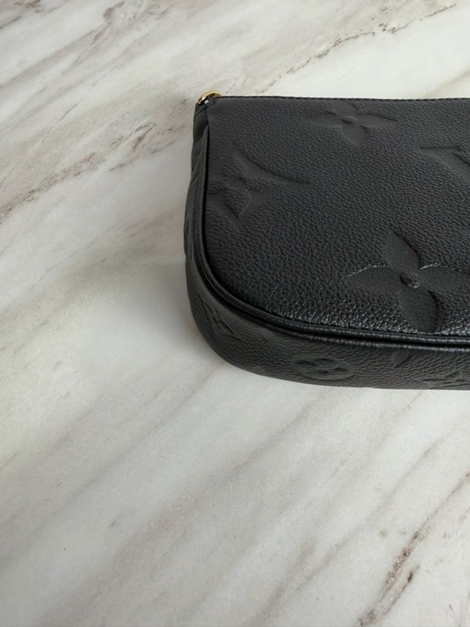 LOUIS VUITTON 路易威登 Multi Pochette Accessoires 黑色壓紋四合一斜背包 M80399-11