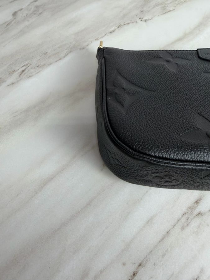 LOUIS VUITTON 路易威登 Multi Pochette Accessoires 黑色壓紋四合一斜背包 M80399-12