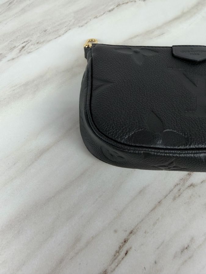 LOUIS VUITTON 路易威登 Multi Pochette Accessoires 黑色壓紋四合一斜背包 M80399-19