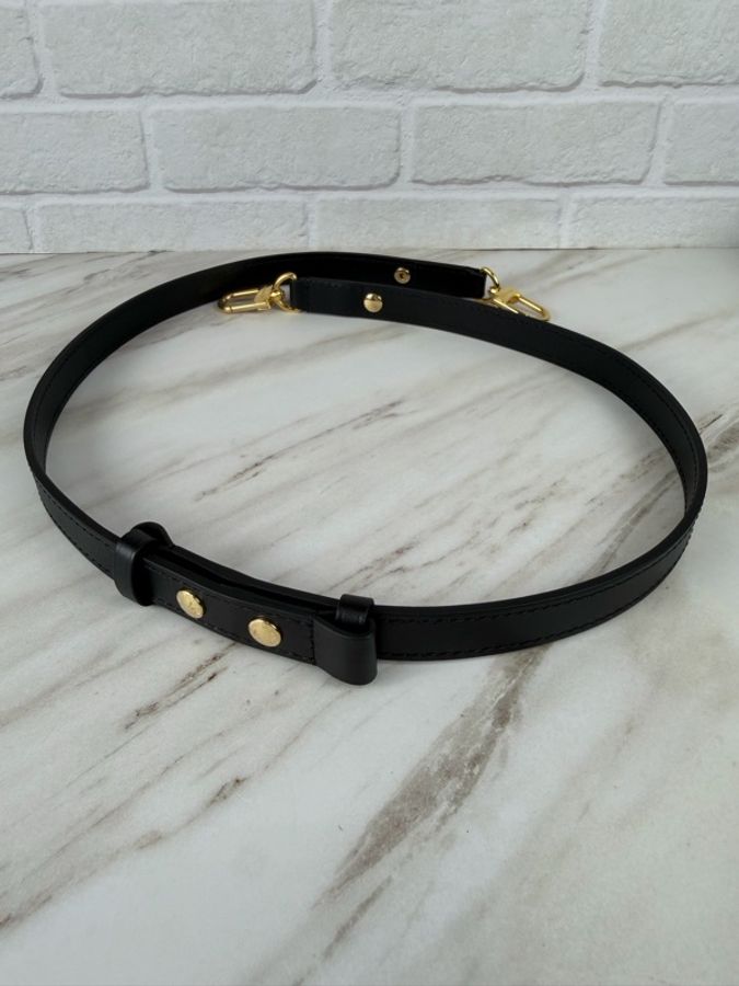 LOUIS VUITTON 路易威登 Multi Pochette Accessoires 黑色壓紋四合一斜背包 M80399-26