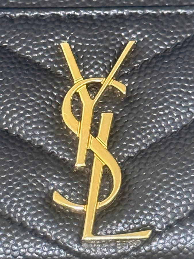 YSL CASSANDRE MATELASSE粒面壓紋皮革卡片套-12