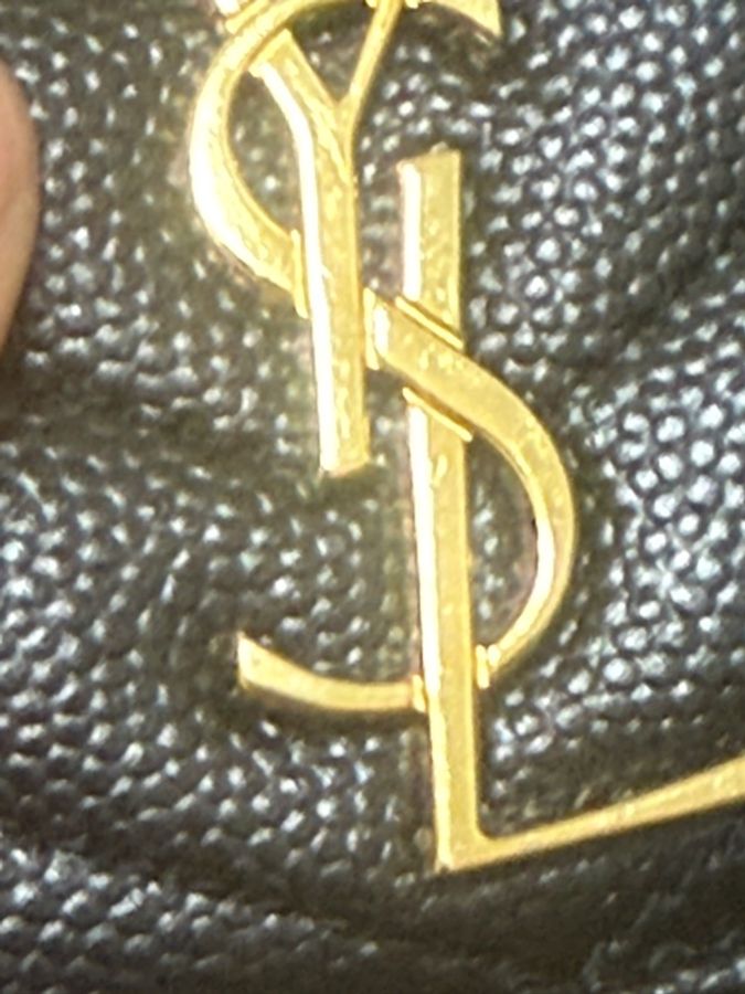 YSL CASSANDRE MATELASSE粒面壓紋皮革卡片套-13