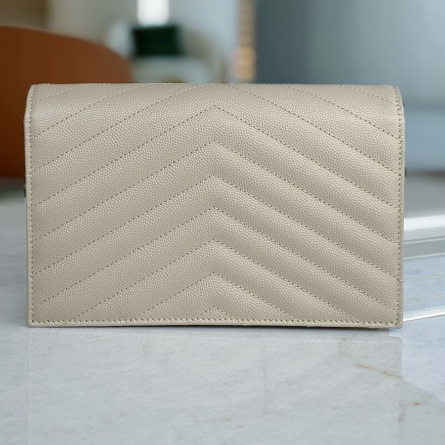 YSL聖羅蘭小號奶茶色woc信封鏈條包 尺寸:19*13*4cm-1