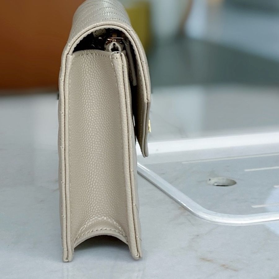 YSL聖羅蘭小號奶茶色woc信封鏈條包 尺寸:19*13*4cm-6