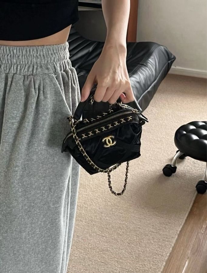 【威選精品】🖤 CHANEL 22P 黑金 餃子包|稀有迷你款-0