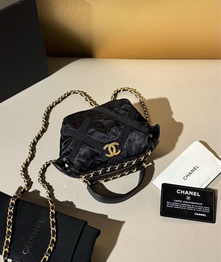 【威選精品】🖤 CHANEL 22P 黑金 餃子包|稀有迷你款-3