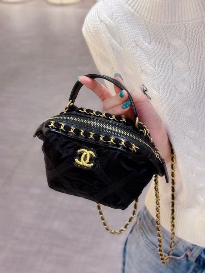 【威選精品】🖤 CHANEL 22P 黑金 餃子包|稀有迷你款-4