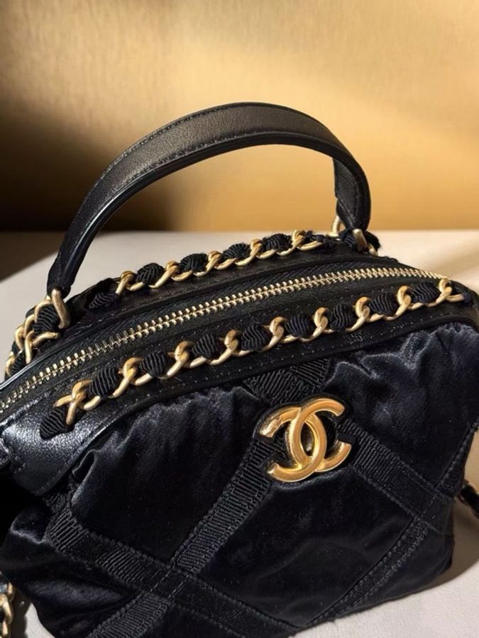 【威選精品】🖤 CHANEL 22P 黑金 餃子包|稀有迷你款-9