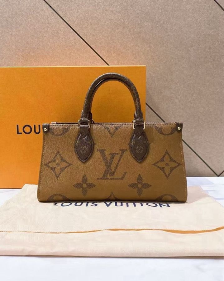 【威選精品】🤎 Louis Vuitton OnTheGo 橫版 Mini|Monogram 老花|芯片款-1