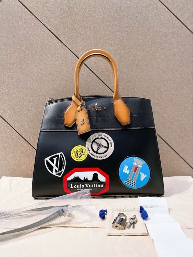 【威選精品】🖤 Louis Vuitton City Steamer 中號|限定徽章款|黑色 × 銀扣-2