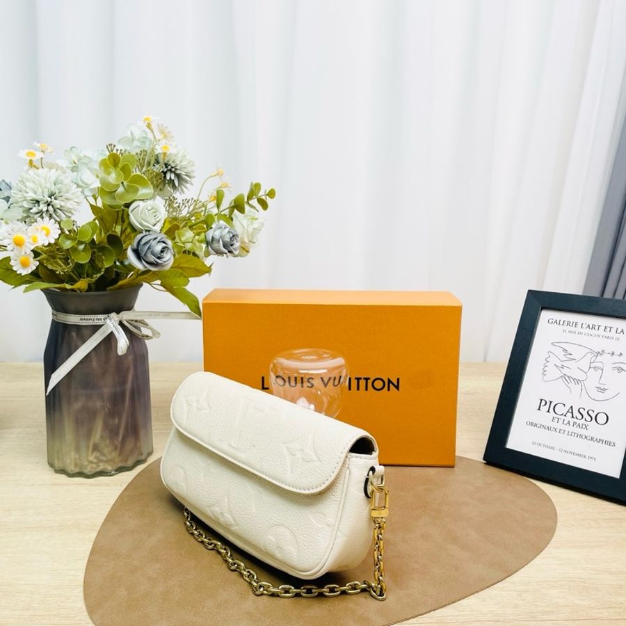 LV 路易威登 98新白色ivy 全皮壓紋雙鏈條肩帶單肩斜挎包-3