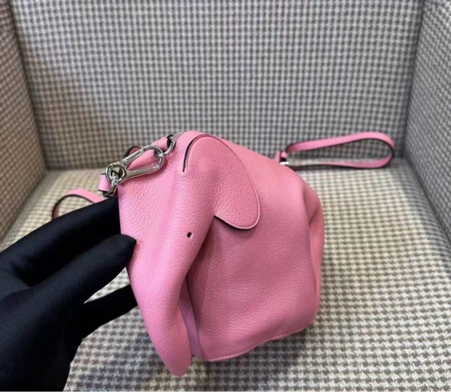 【威選精品】🐘 LOEWE Elephant Mini Bag|粉色小象包|療癒系人氣收藏款-12