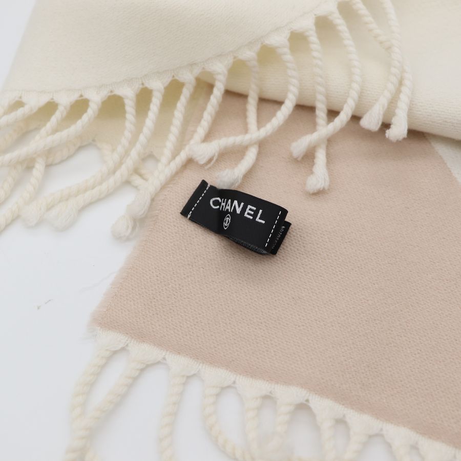 Chanel 香奈兒 卡其奶白 羊毛 拚色 字母圍巾-6