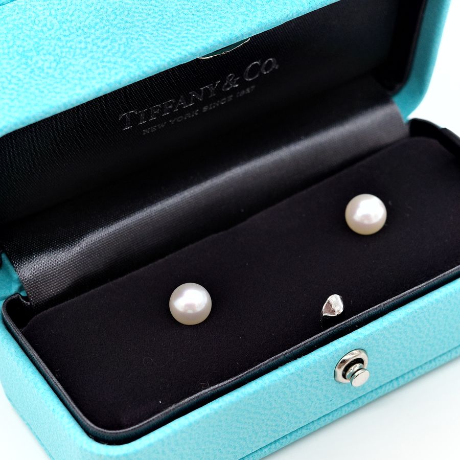 Tiffany & Co. 白色珍珠耳環 0.7cm 白金 Au 750-1