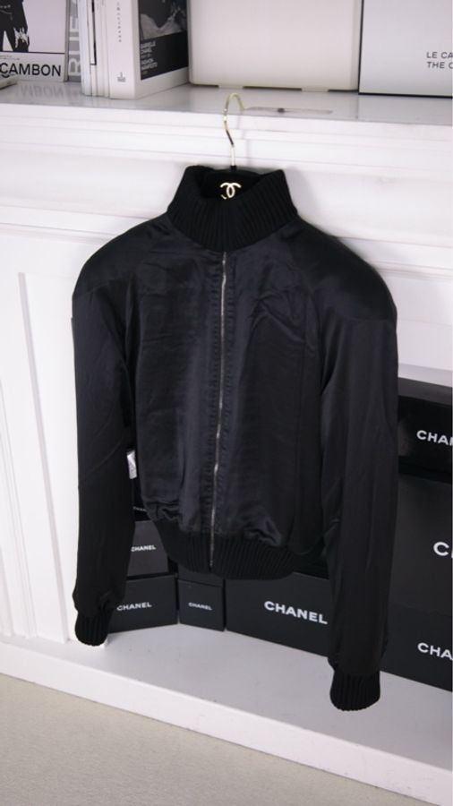 Chanel 22A高级手工坊秀款黑色黑色羊毛彩色钉珠两口-4
