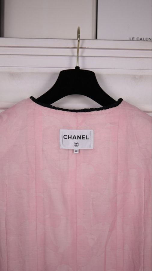 Chanel 22C秀款周迅同款粉色粗花呢黑色滚边四口袋上衣外套-16