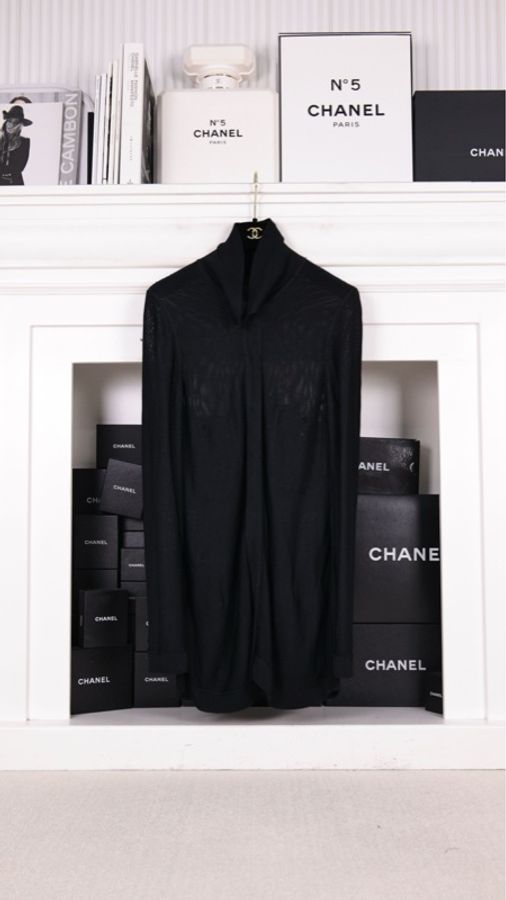 Chanel 95年黑金针织两口袋开衫外套-3